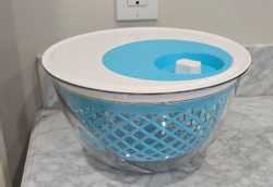 Salad spinner