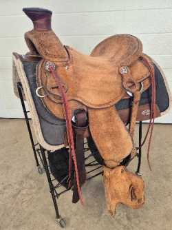 Wade Roper Saddle