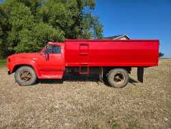 1975 Dodge D-600 Grain Tr